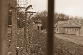 Buchenwald, KZ-Zaum, Wachturm.jpg